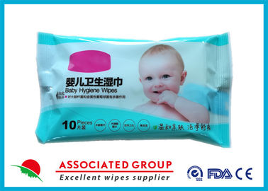 Piccolo pacchetto delle salviettine per neonati antibatteriche dell'acqua con gli ingredienti della pianta di soia