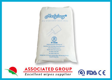Disposable Wash Mitts Wet Wash Glove Needle Punch For Bed Baths / Incontinence